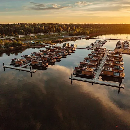 Botel Hausboot Am Klitten